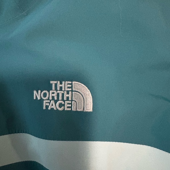 North face winter jacket - Picture 2 of 8